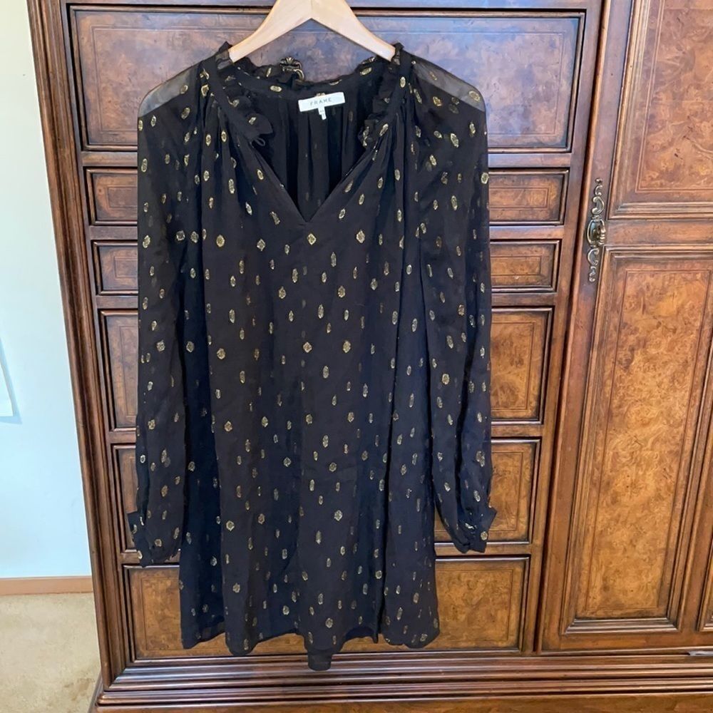 NWOT Frame Smocked Raglan Dress.